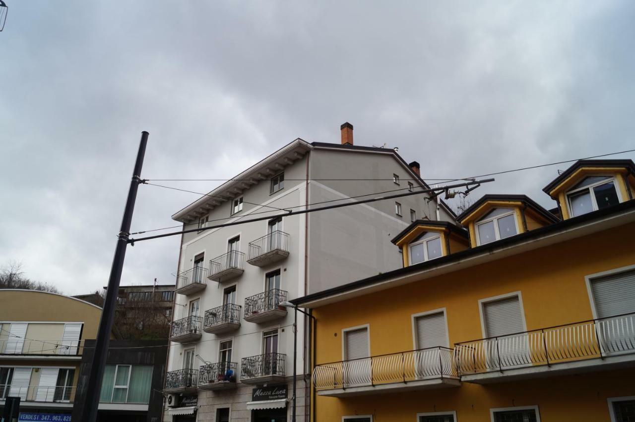 Bonjour Bonheur Panzió Avellino Kültér fotó
